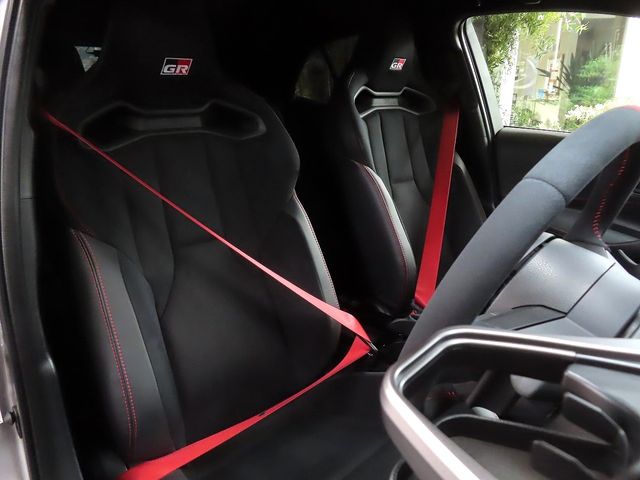 TOYOTA GR COROLLA 2025