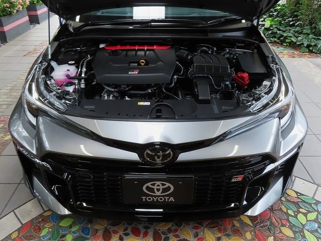 TOYOTA GR COROLLA 2025