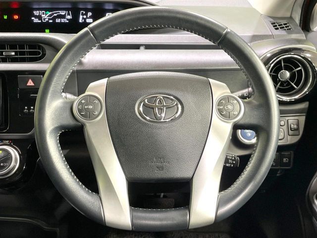 TOYOTA AQUA 2016