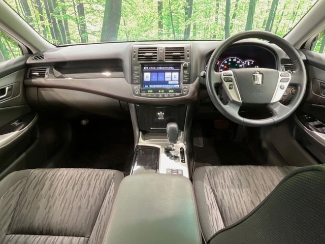 TOYOTA CROWN sedan 2010