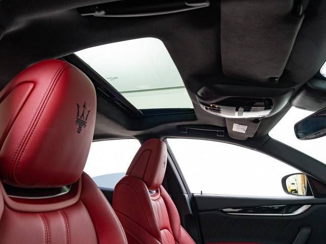 MASERATI MASERATI GHIBLI Sedan 2023