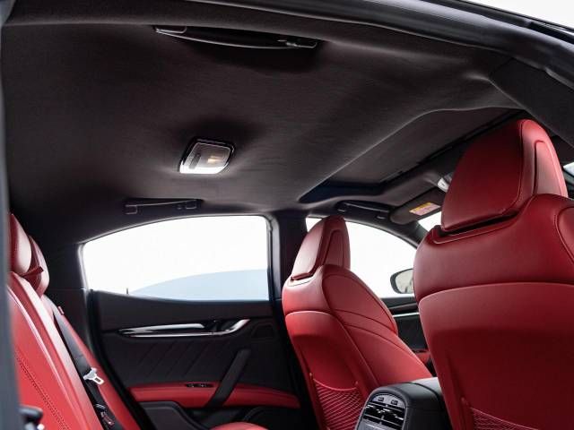 MASERATI MASERATI GHIBLI Sedan 2023