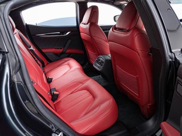 MASERATI MASERATI GHIBLI Sedan 2023