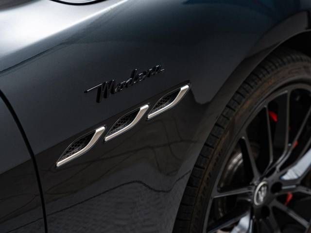 MASERATI MASERATI GHIBLI Sedan 2023