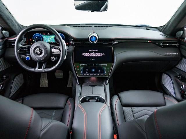 MASERATI MASERATI GRANTURISMO 2023