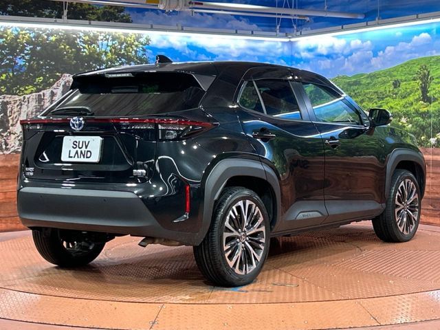 TOYOTA YARIS CROSS HYBRID 2023