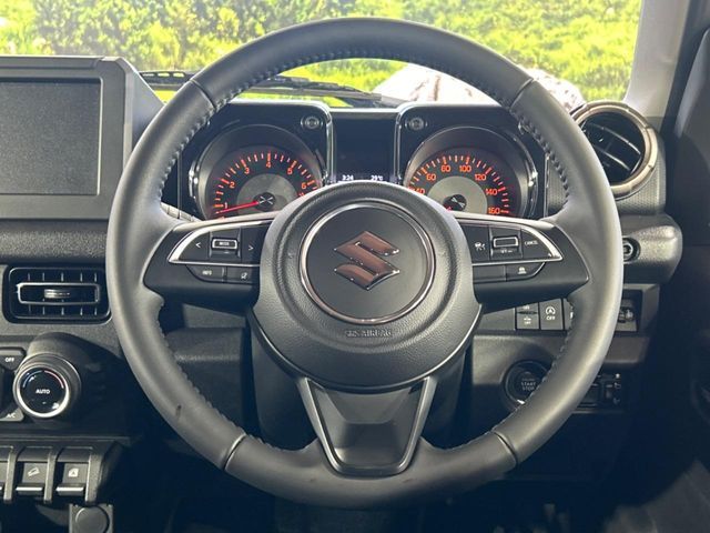 SUZUKI JIMNY NOMADE 2025