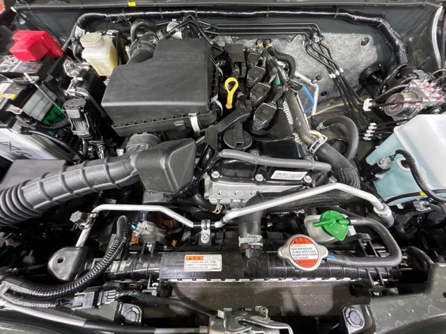 SUZUKI JIMNY NOMADE 2025