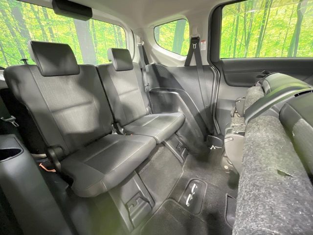 TOYOTA SIENTA HYBRID 2018