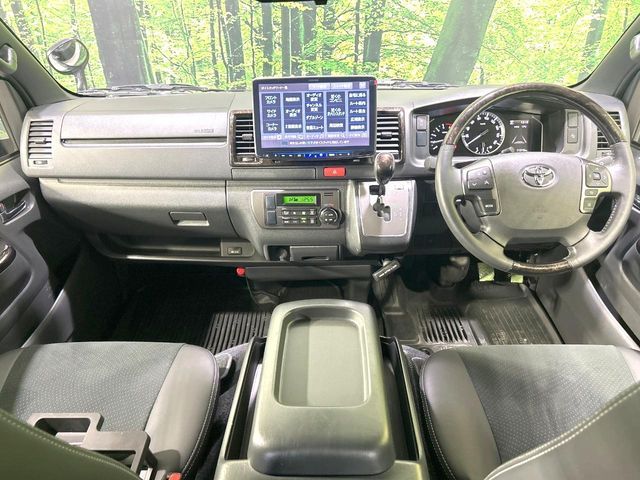 TOYOTA HIACE van 4WD 2025