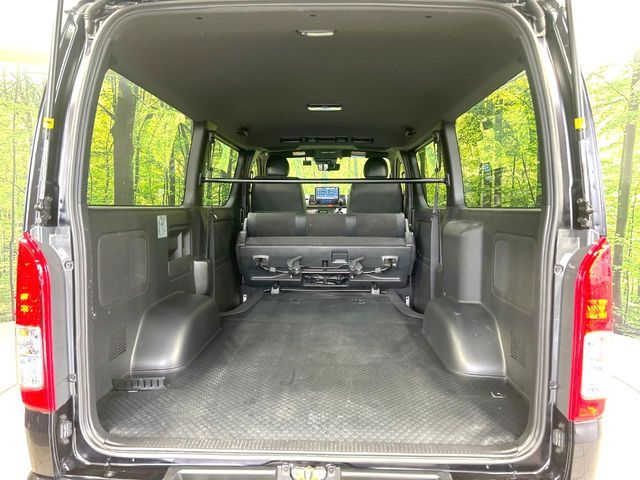 TOYOTA HIACE van 4WD 2025