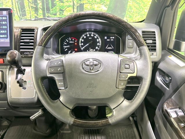 TOYOTA HIACE van 4WD 2025