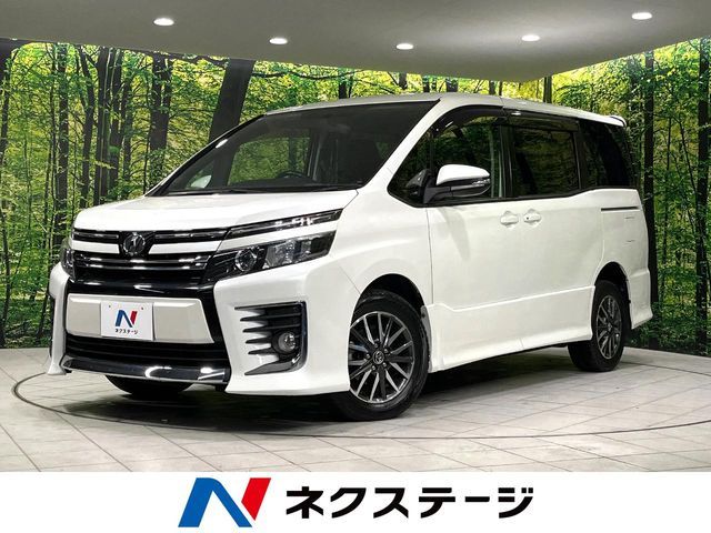 TOYOTA VOXY 4WD 2014