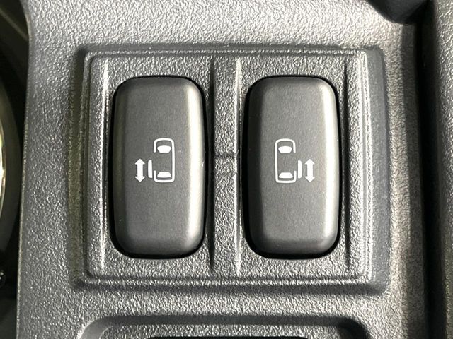 MITSUBISHI DELICA D:5 4WD 2016