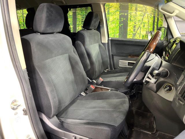 MITSUBISHI DELICA D:5 4WD 2016