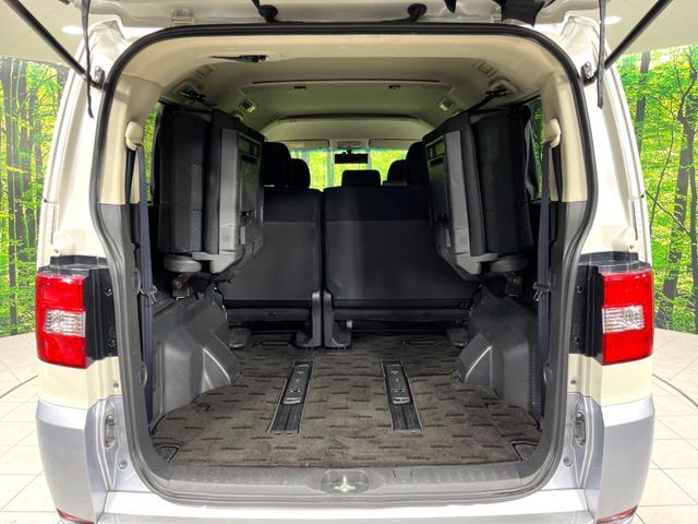 MITSUBISHI DELICA D:5 4WD 2016