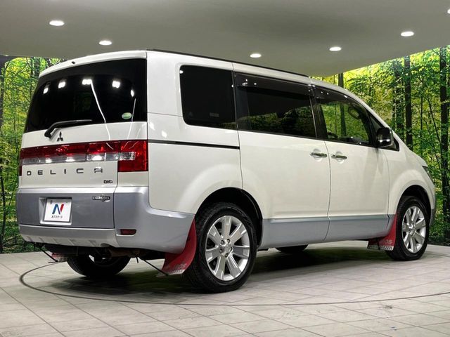 MITSUBISHI DELICA D:5 4WD 2016