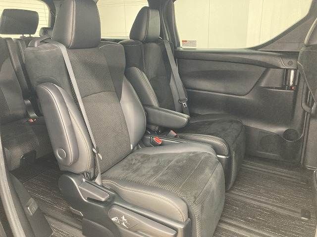 TOYOTA VELLFIRE 2020