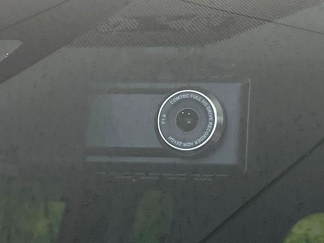 TOYOTA ESQUIRE HYBRID 2016