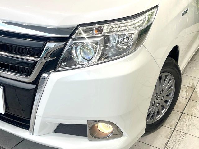 TOYOTA ESQUIRE HYBRID 2016