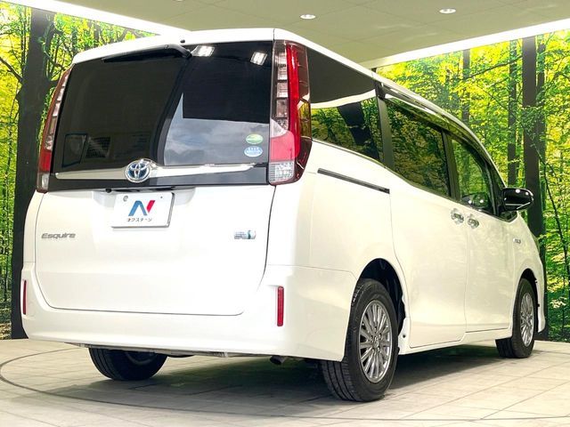 TOYOTA ESQUIRE HYBRID 2016