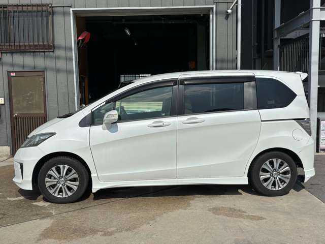 HONDA FREED 2013