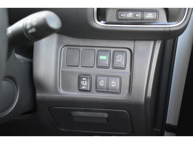 NISSAN SERENA  S-HYBRID 2017