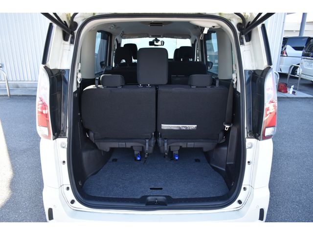 NISSAN SERENA  S-HYBRID 2017