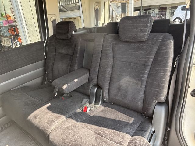 HONDA STEPWAGON 2012