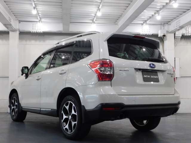 SUBARU FORESTER 2015