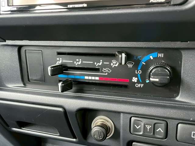 TOYOTA LANDCRUISER van 2015