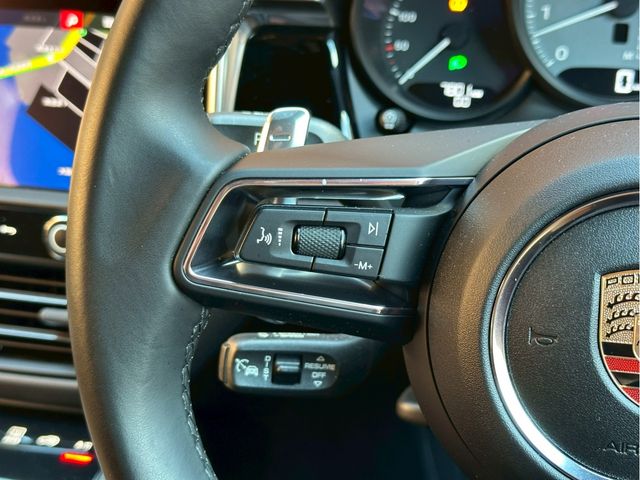 PORSCHE PORSCHE Macan 2023