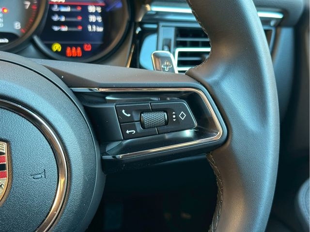 PORSCHE PORSCHE Macan 2023