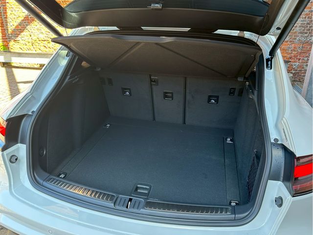 PORSCHE PORSCHE Macan 2023