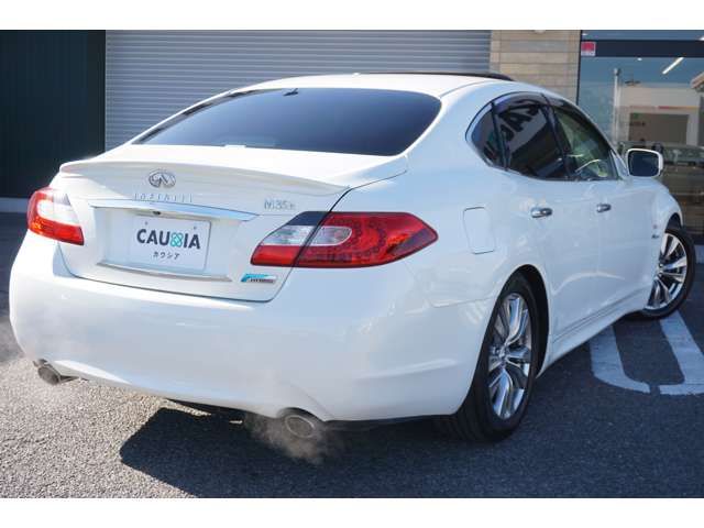 NISSAN FUGA HYBRID 2013