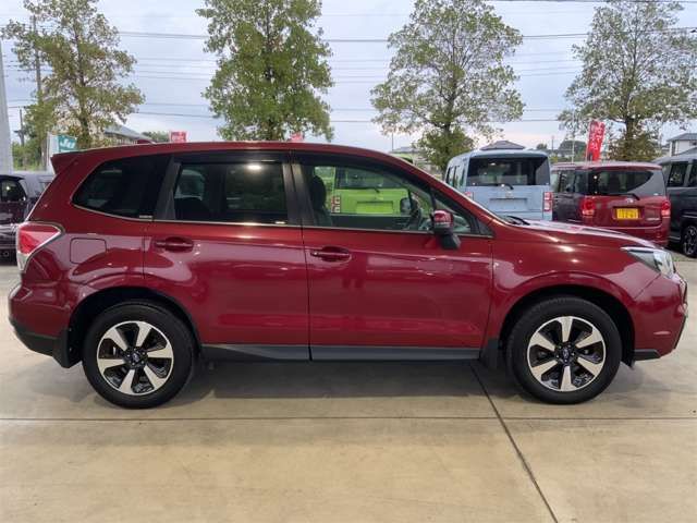SUBARU FORESTER 2017