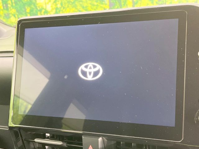 TOYOTA VOXY HYBRID 2022