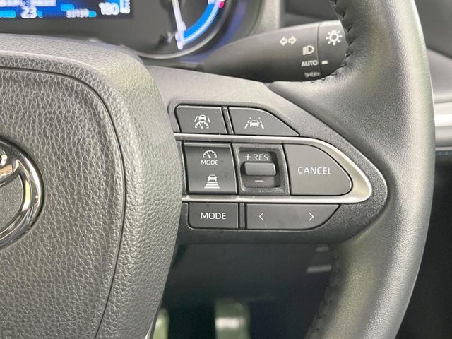 TOYOTA VOXY HYBRID 2022