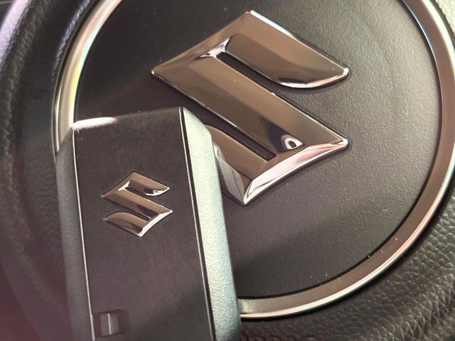 SUZUKI JIMNY NOMADE 2025