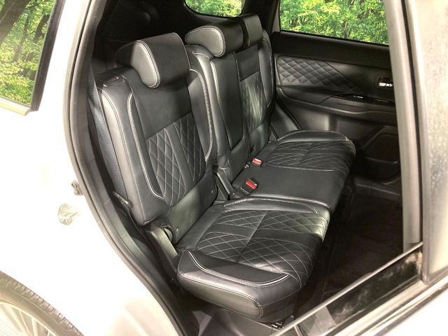 MITSUBISHI OUTLANDER PHEV 2019