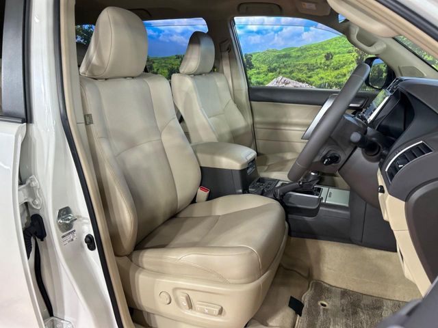 TOYOTA LANDCRUISER PRADO 2023