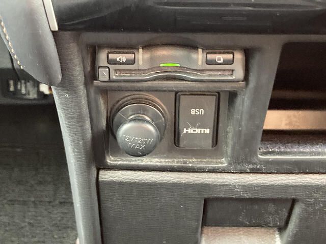 MITSUBISHI DELICA D:5 4WD 2023