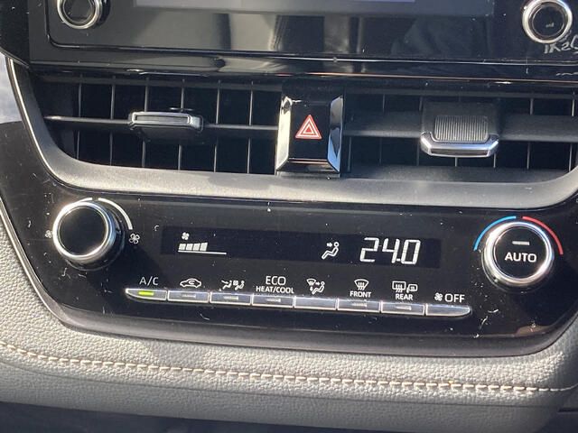 TOYOTA COROLLA TOURING HYBRID 4WD 2021