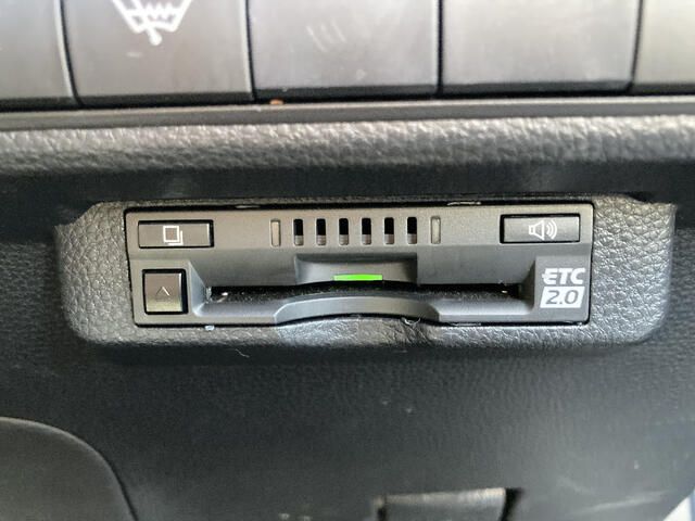 TOYOTA COROLLA TOURING HYBRID 4WD 2021