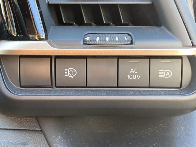 TOYOTA CROWN SPORT 2024