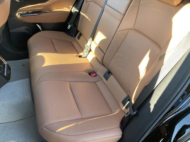 TOYOTA CROWN SPORT 2024