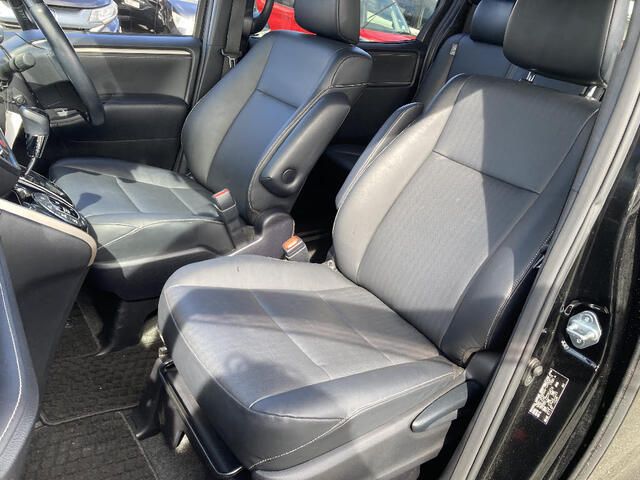 TOYOTA ESQUIRE 4WD 2017