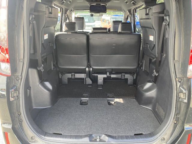 TOYOTA ESQUIRE 4WD 2017