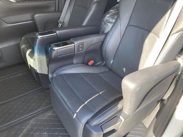 TOYOTA VELLFIRE 4WD 2015