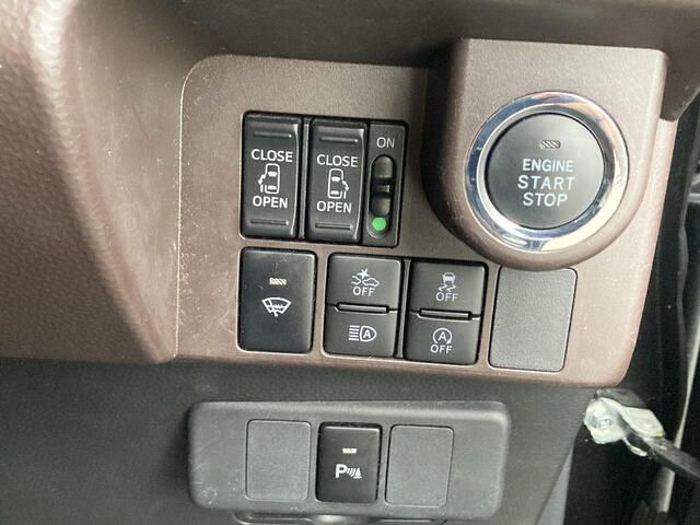 TOYOTA ROOMY 4WD 2019